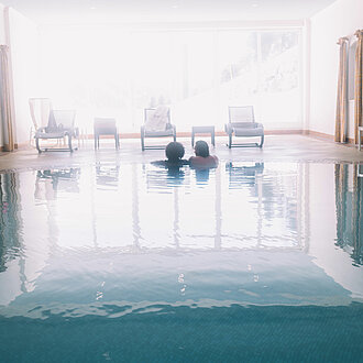 Indoor Pool im Wellnesshotel Hotel Enzian Obertauern