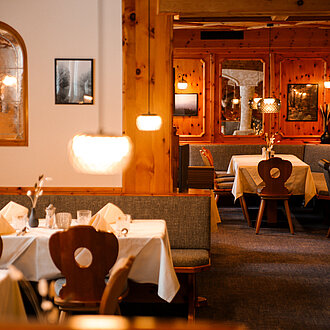 Zirbenstube im Restaurant in Obertauern - Hotel Enzian