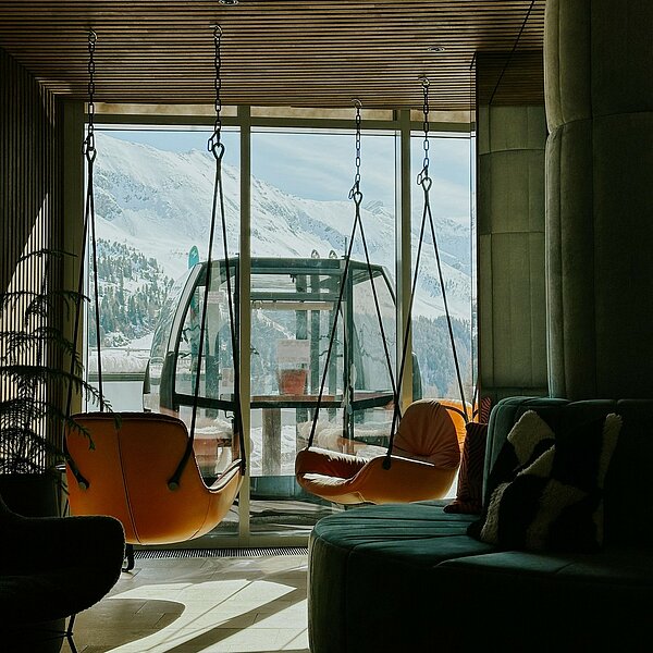 Sonne, Sound und diese entspannte Stimmung der ersten warmen Tage. Spring is calling.⁠ ⁠ ⁠ P.S. Schon unseren Spring Deal -15% gesehen?