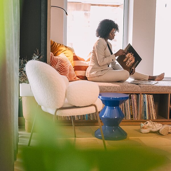 Out of office? Not quite. ️ A little work, a little mountain escape and plenty of Good Moods in between. Because who says work and vacation can’t go together? Welcome to our Workation Zone.